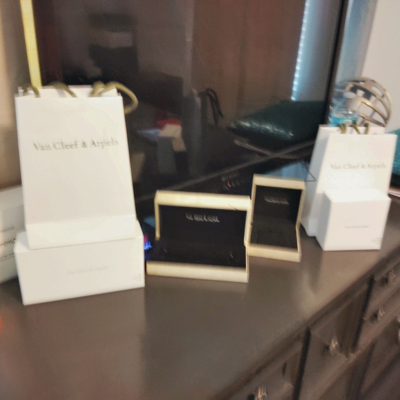 Gift Boxes Collection - Picture 2 of 12